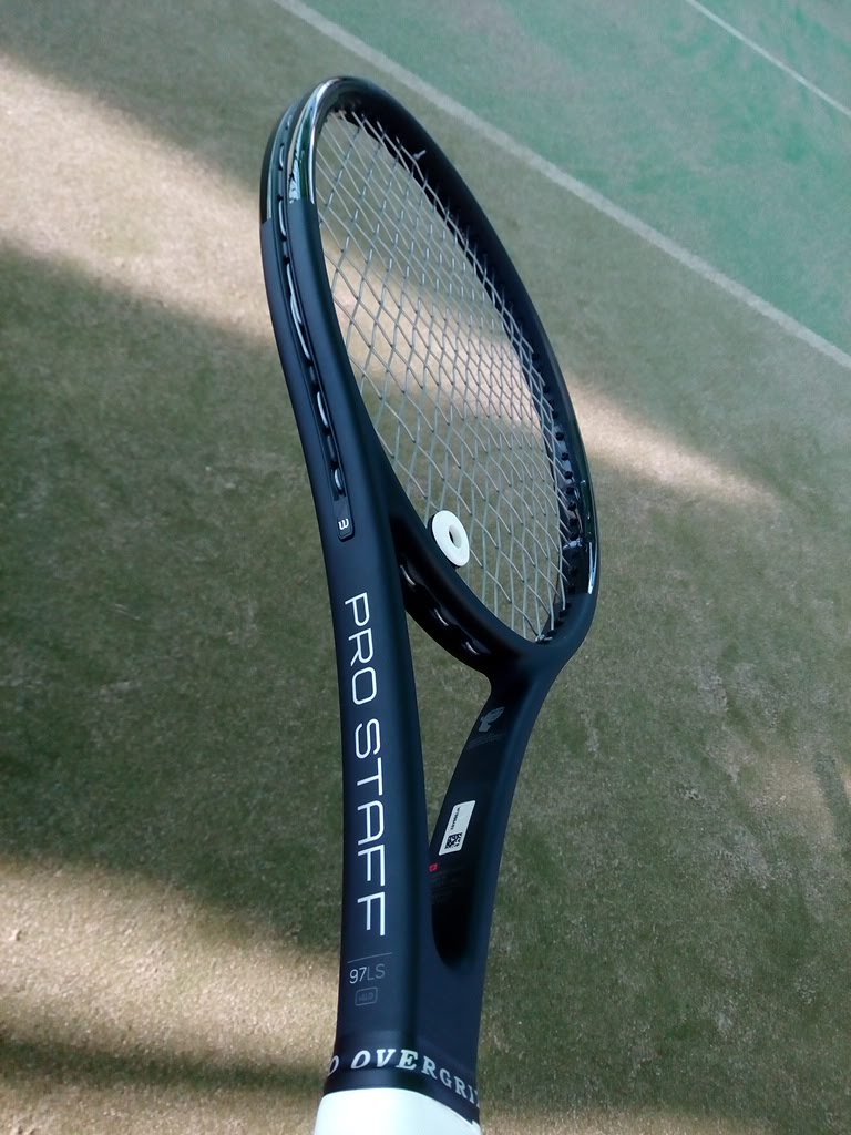 Wilson プロスタッフ97LS v11.0グリップサイズ2 - ラケット(硬式用)